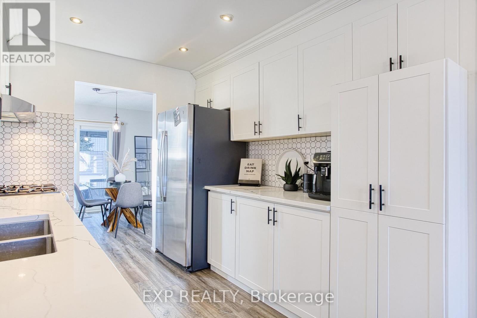 39 Regis Court, Hamilton, Ontario  L8E 4M8 - Photo 8 - X13013028