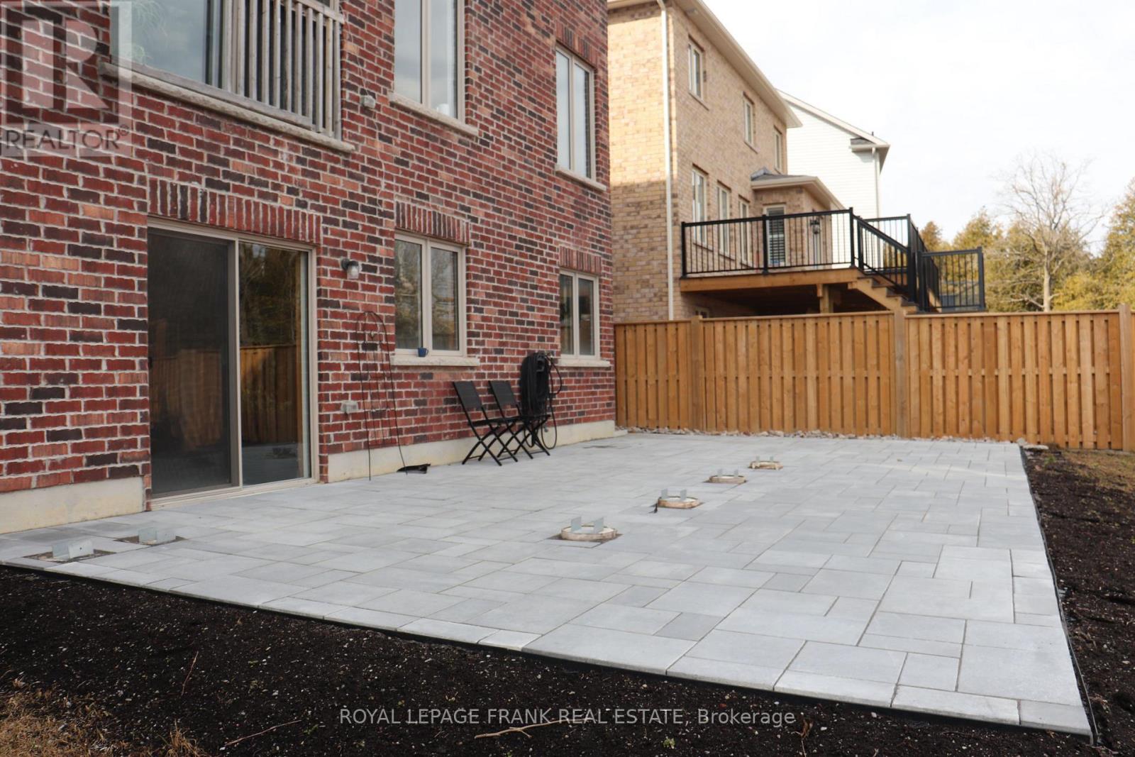 60 Hennessey Crescent, Kawartha Lakes, Ontario  K9V 0P3 - Photo 46 - X12807752