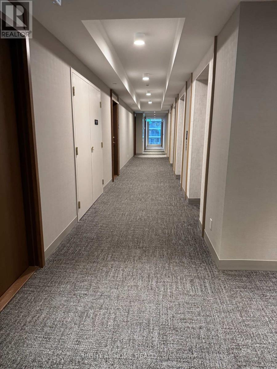 2005 - 1000 PORTAGE PARKWAY, Vaughan, Ontario