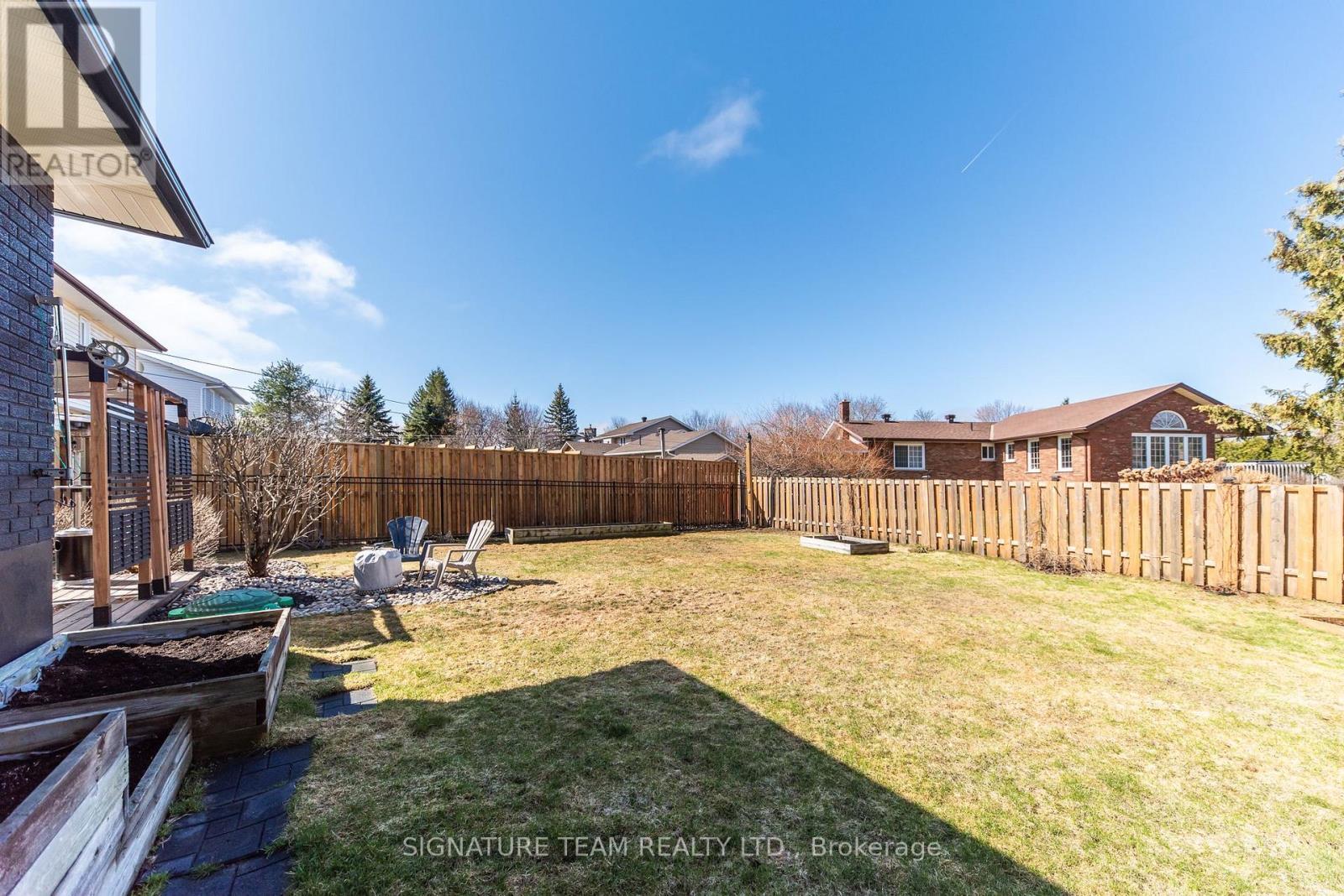 130 Noik Drive, Pembroke, Ontario  K8A 8B8 - Photo 4 - X12968412