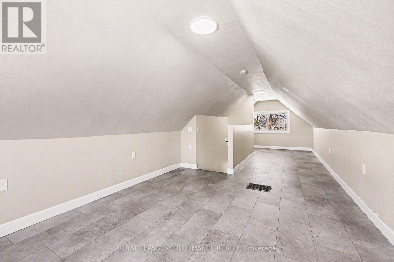 975 Sheridan Avenue, Ottawa, Ontario  K1Z 6M4 - Photo 18 - X12811584