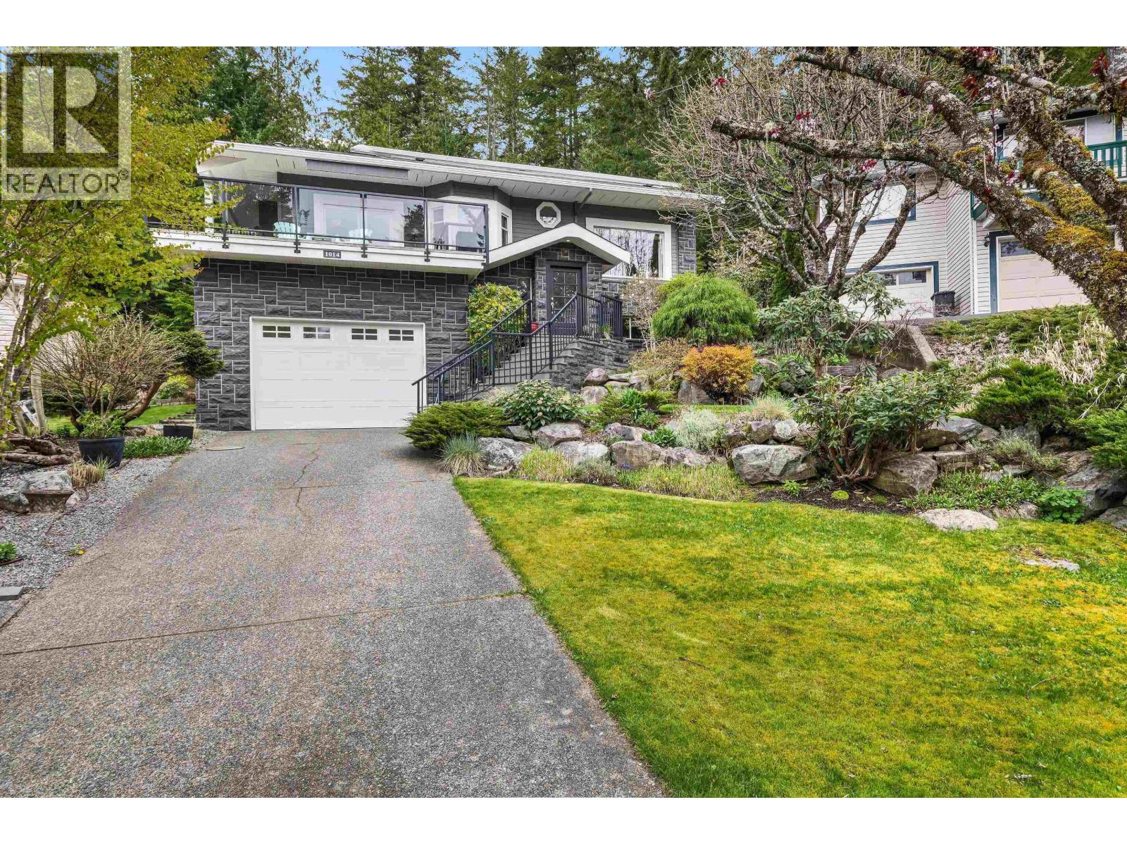 1014 Lanark Place, Squamish, British Columbia  V0N 1T0 - Photo 32 - R3110936