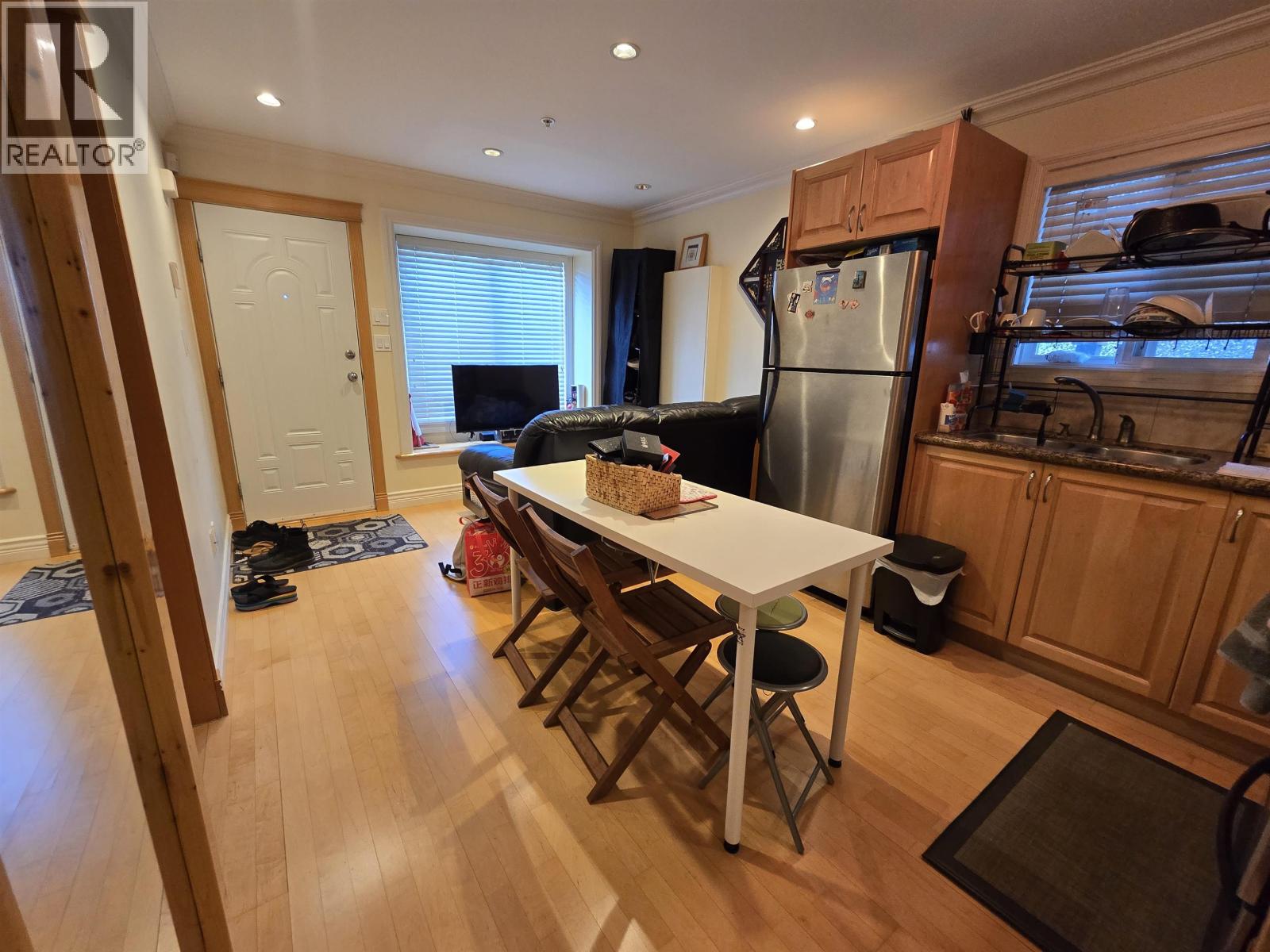 3462 Worthington Drive, Vancouver, British Columbia  V5M 3X9 - Photo 10 - R3112132