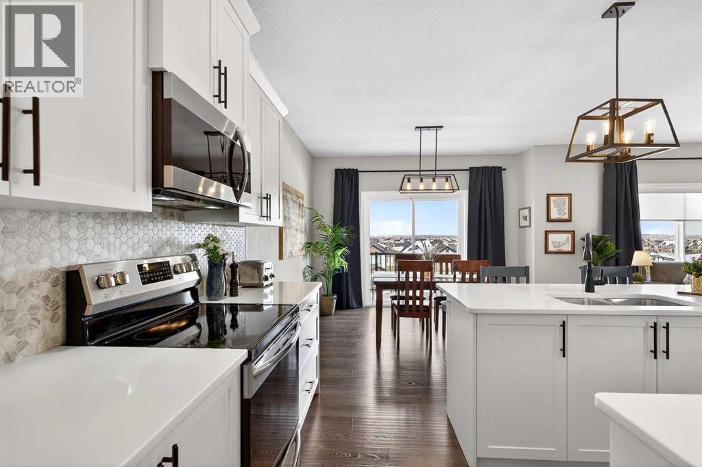 299 Hillcrest Heights Sw, Airdrie, Alberta  T4B 3Z2 - Photo 12 - A2297970