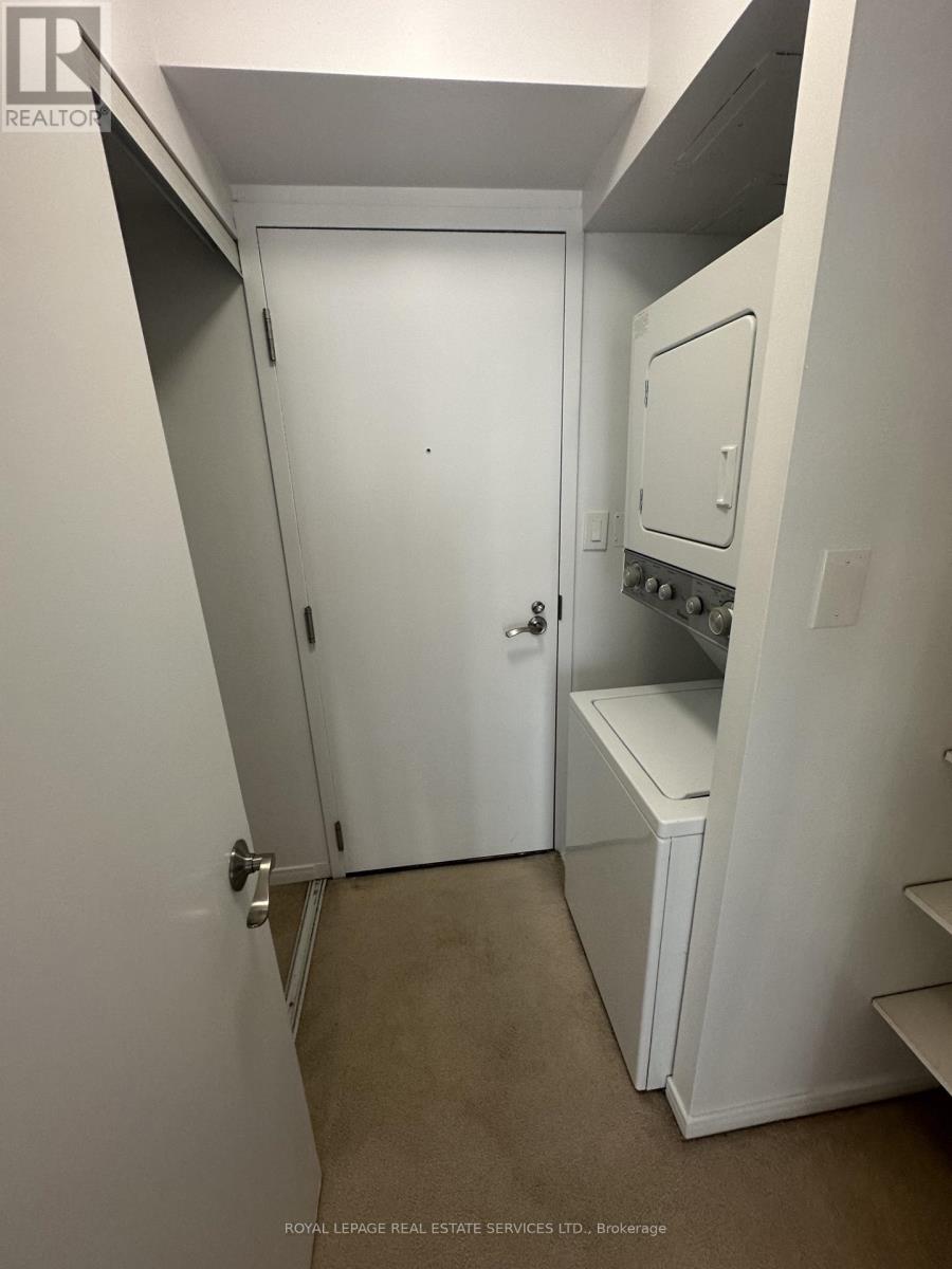 1105 - 2261 Lake Shore Boulevard W, Toronto, Ontario  M8V 3X1 - Photo 8 - W12974032