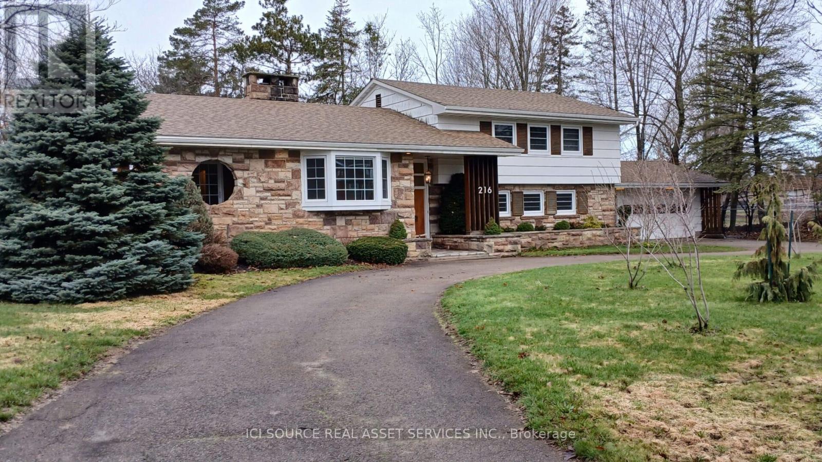 216 Brockville Street, Smiths Falls, Ontario  K7A 3Z4 - Photo 2 - X12847464