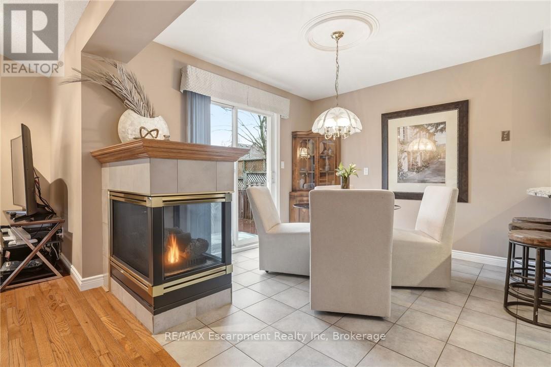 1156 Augustus Drive, Burlington, Ontario  L7S 2K5 - Photo 15 - W13013176