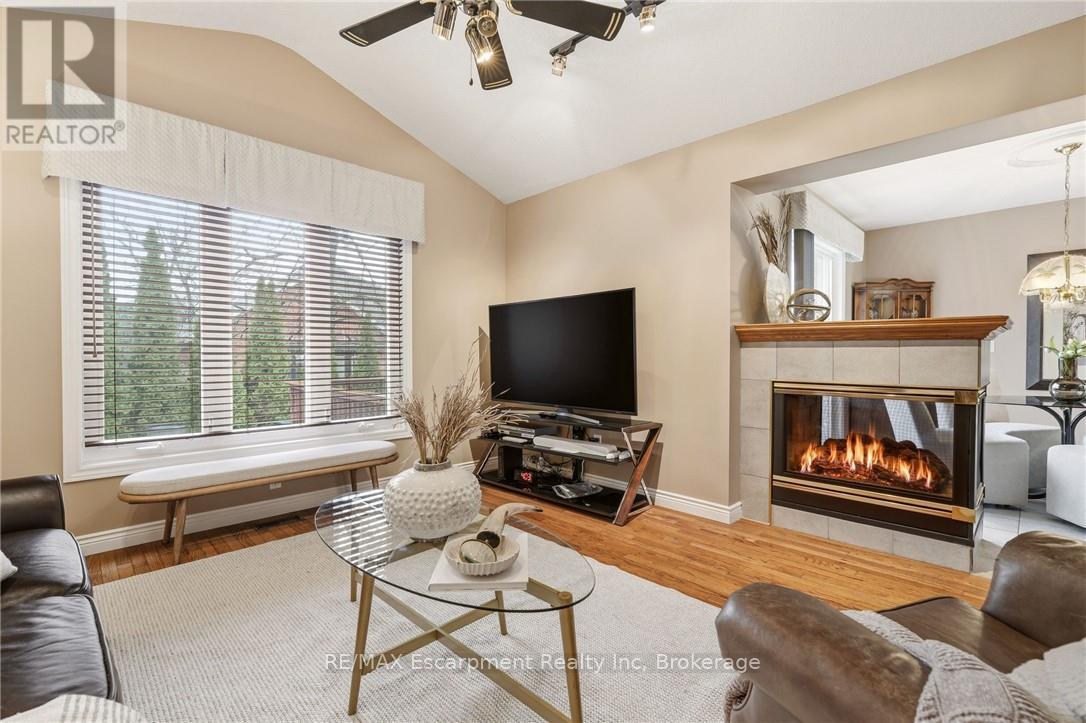 1156 Augustus Drive, Burlington, Ontario  L7S 2K5 - Photo 17 - W13013176