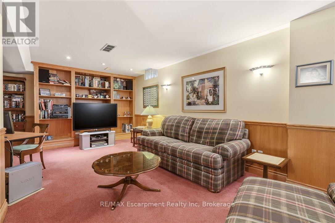 1156 Augustus Drive, Burlington, Ontario  L7S 2K5 - Photo 37 - W13013176