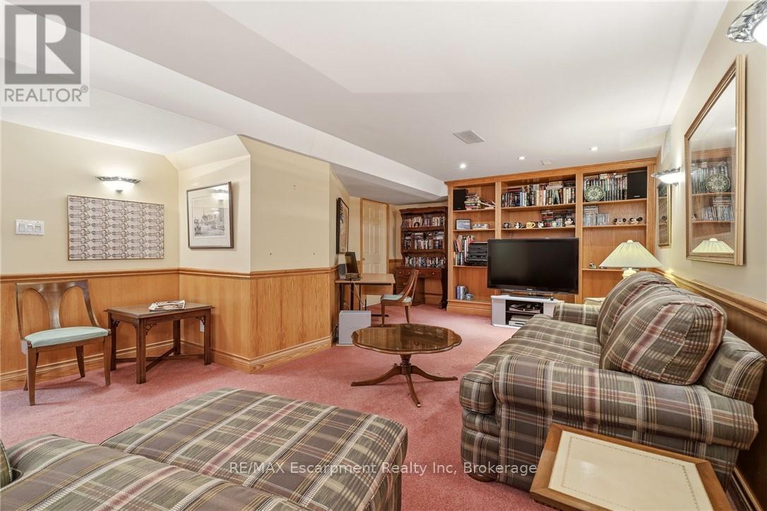 1156 Augustus Drive, Burlington, Ontario  L7S 2K5 - Photo 38 - W13013176