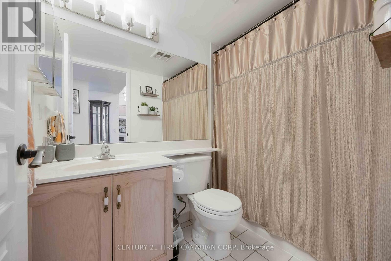 1112 - 9 Northern Hts Drive, Richmond Hill, Ontario  L4B 4M5 - Photo 17 - N13013390