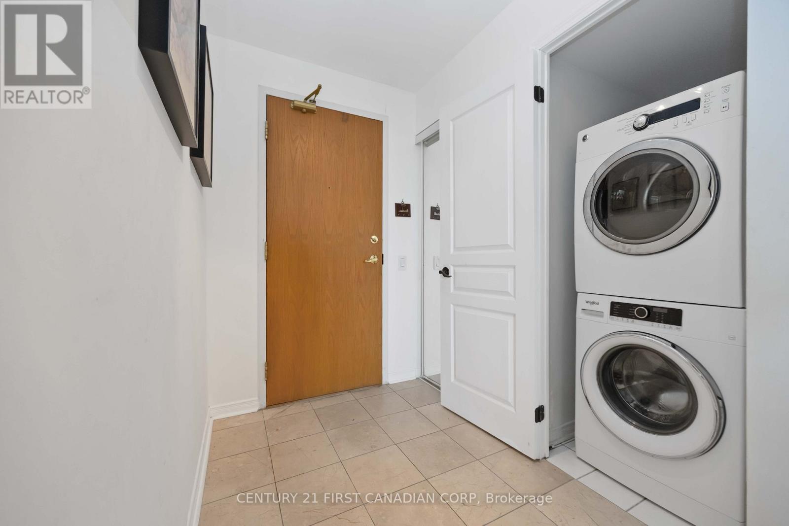 1112 - 9 Northern Hts Drive, Richmond Hill, Ontario  L4B 4M5 - Photo 4 - N13013390