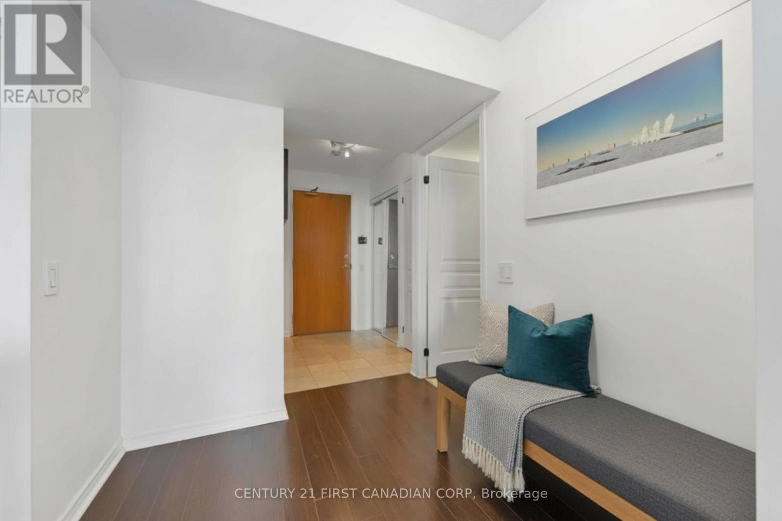 1112 - 9 Northern Hts Drive, Richmond Hill, Ontario  L4B 4M5 - Photo 5 - N13013390