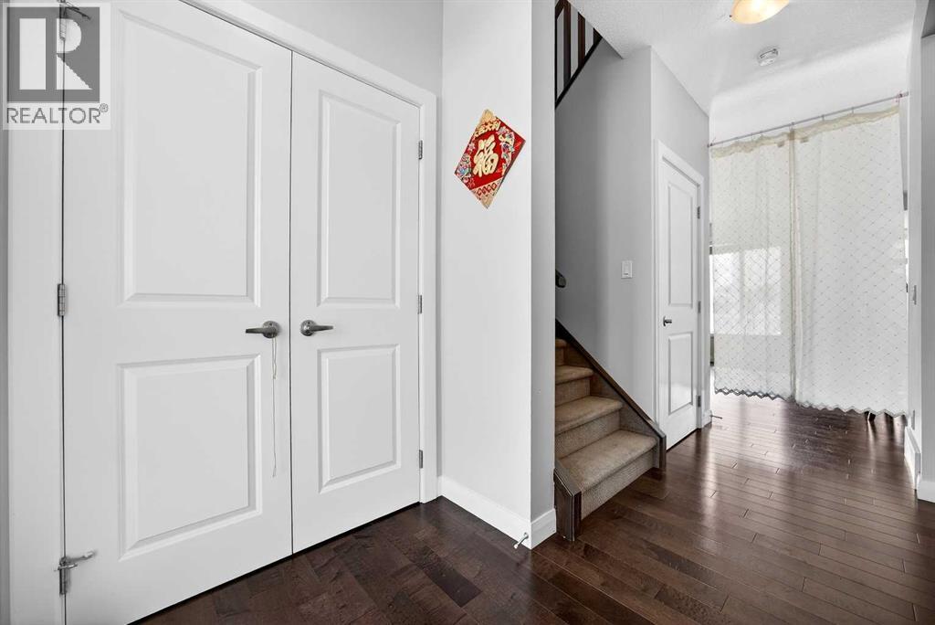 439 Redstone Drive Ne, Calgary, Alberta  T3N 0R1 - Photo 5 - A2294573