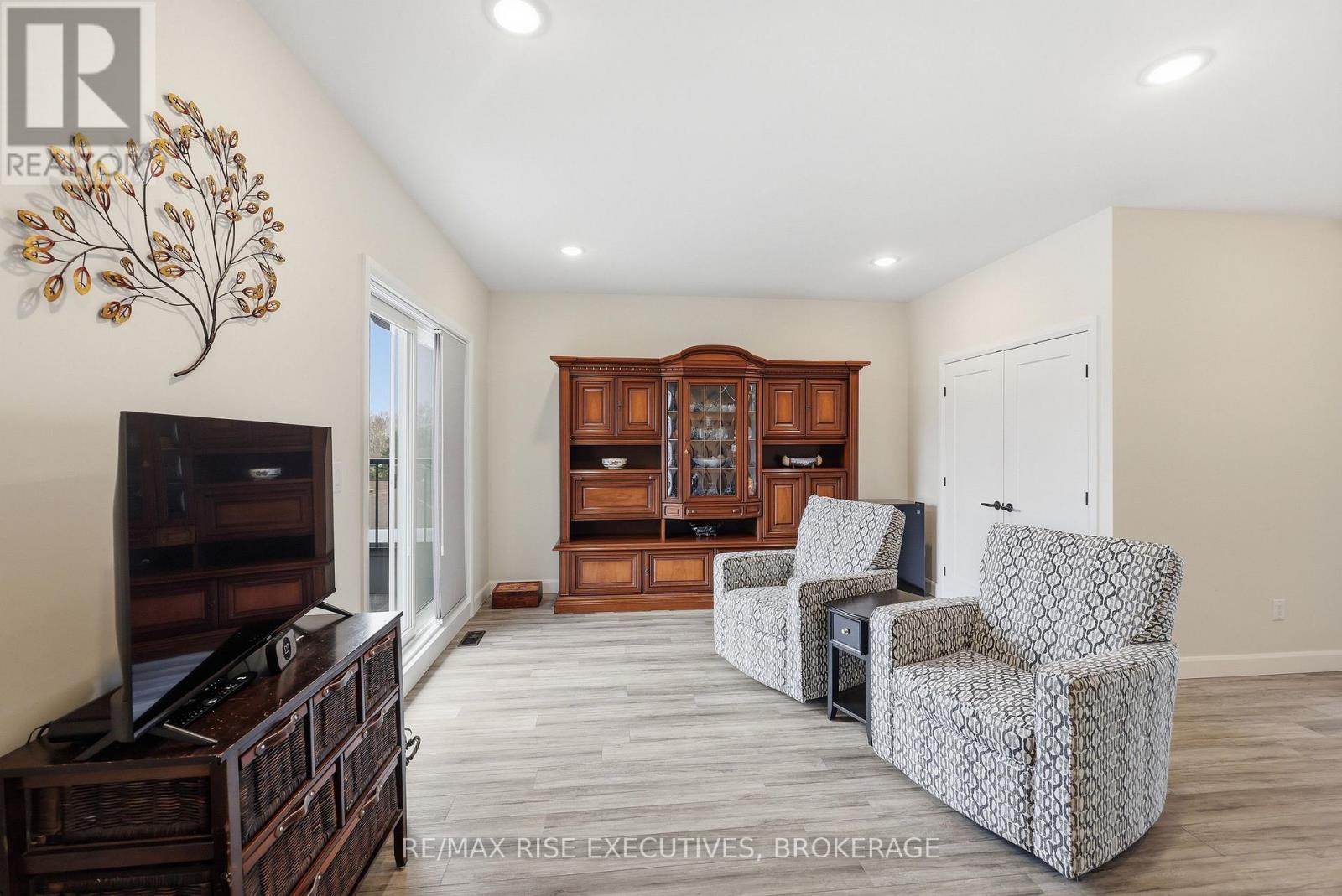 301 - 809 Development Drive, Kingston, Ontario  K7M 0J4 - Photo 17 - X13013182