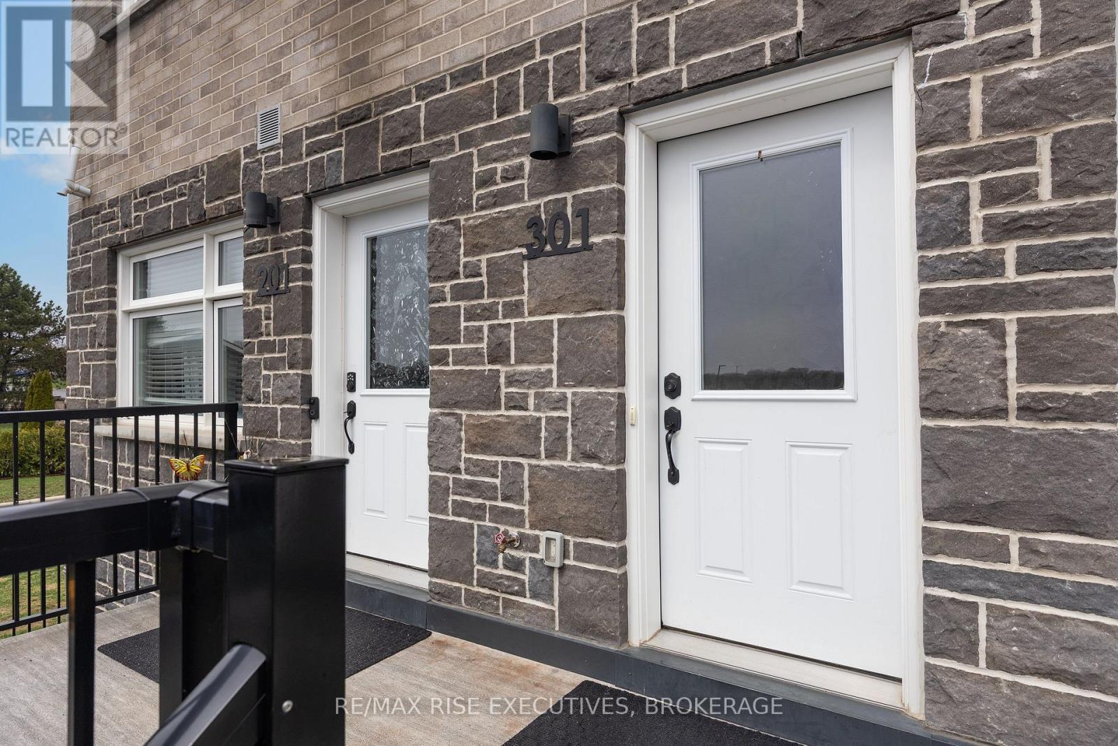 301 - 809 Development Drive, Kingston, Ontario  K7M 0J4 - Photo 2 - X13013182