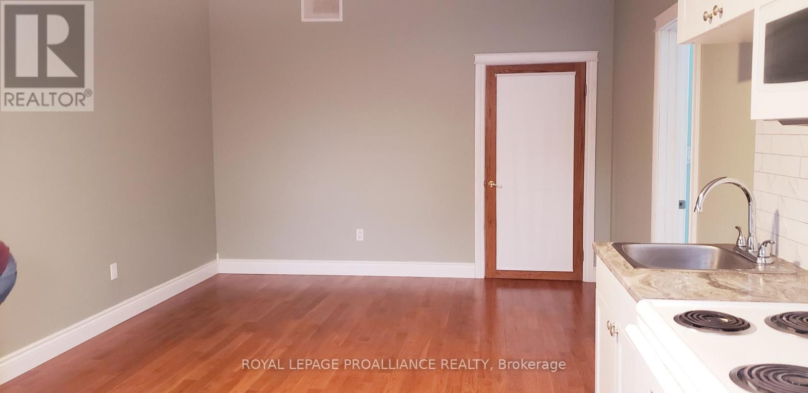 1027b Old Highway 2, Quinte West, Ontario  K8N 4Z2 - Photo 4 - X13013370