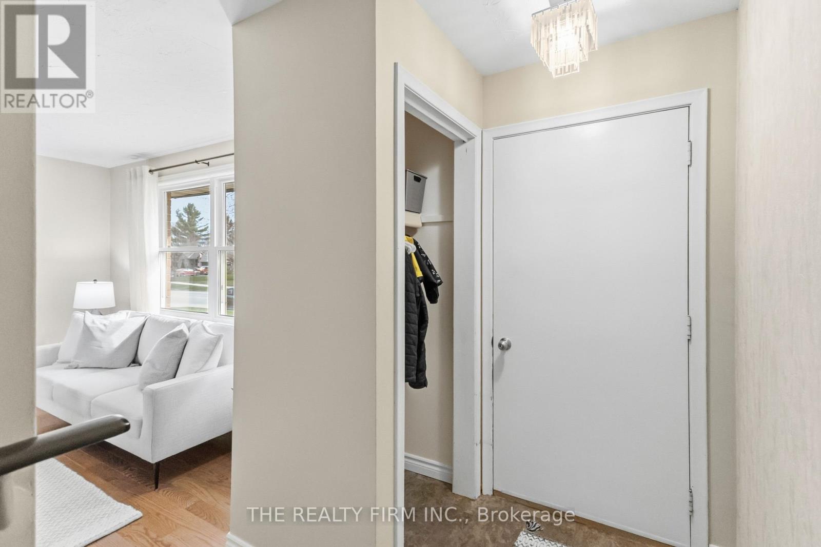 324 Oak Avenue, Strathroy-Caradoc, Ontario  N7G 3T2 - Photo 4 - X13013108