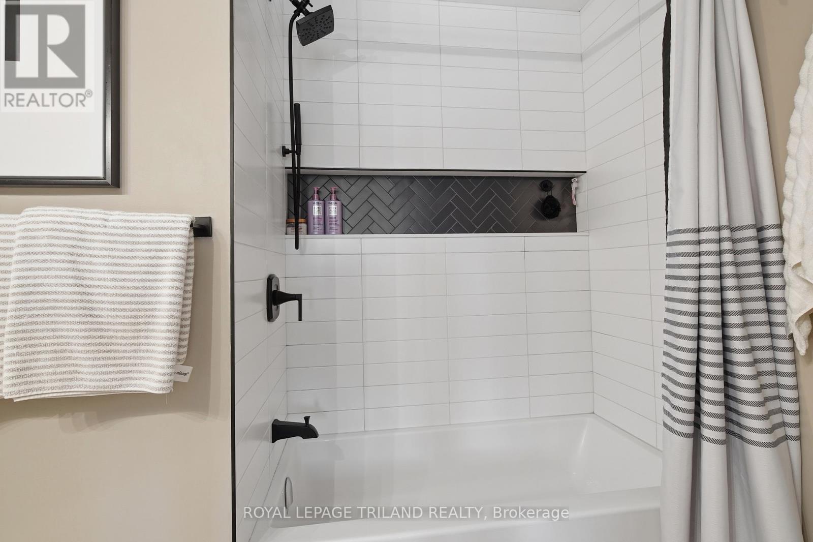 16 Bowcott Crescent, London East, Ontario  N5V 4W7 - Photo 18 - X13013138