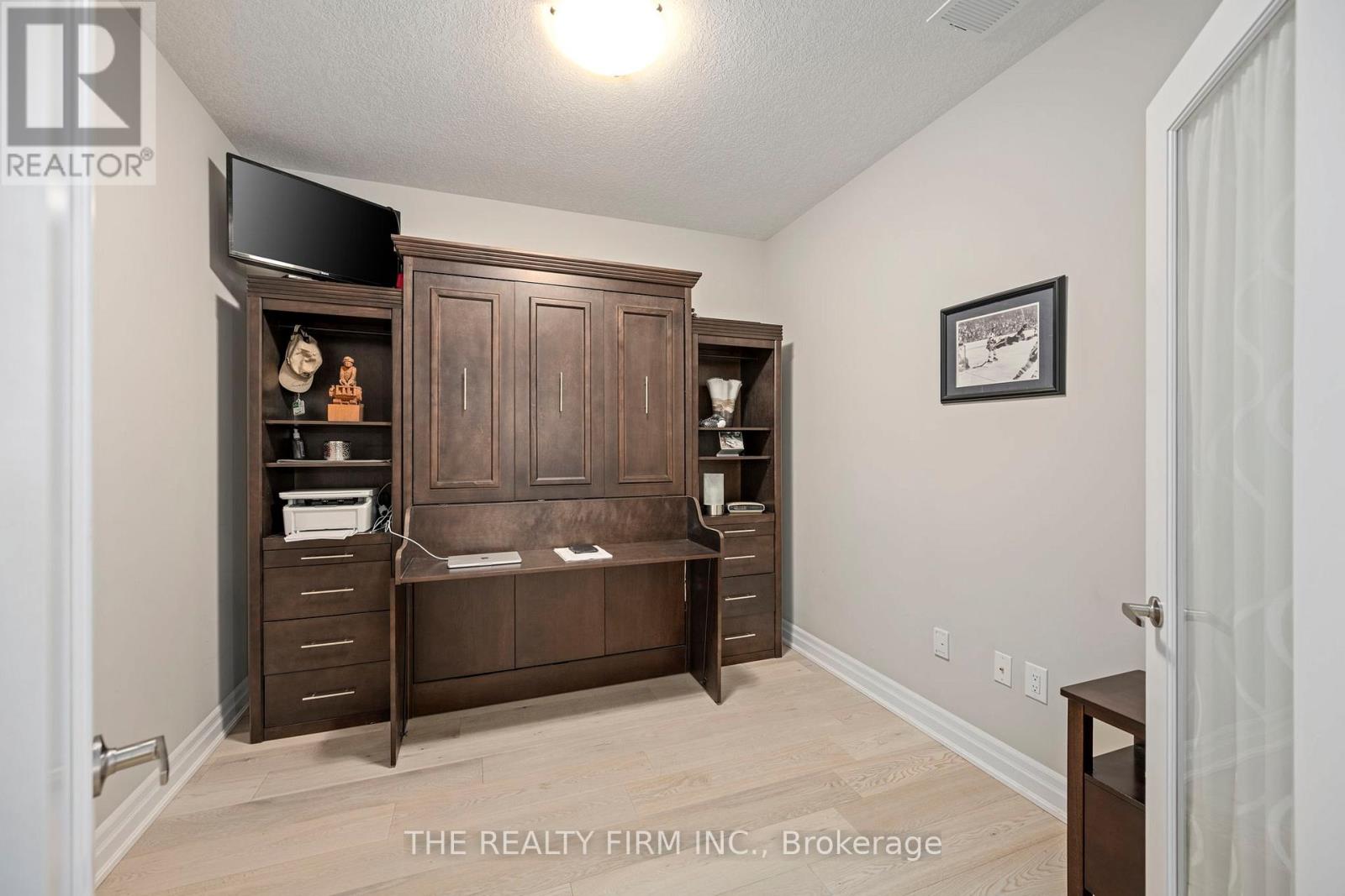 1304 - 240 Villagewalk Boulevard, London North, Ontario  N6G 0P6 - Photo 12 - X13013152