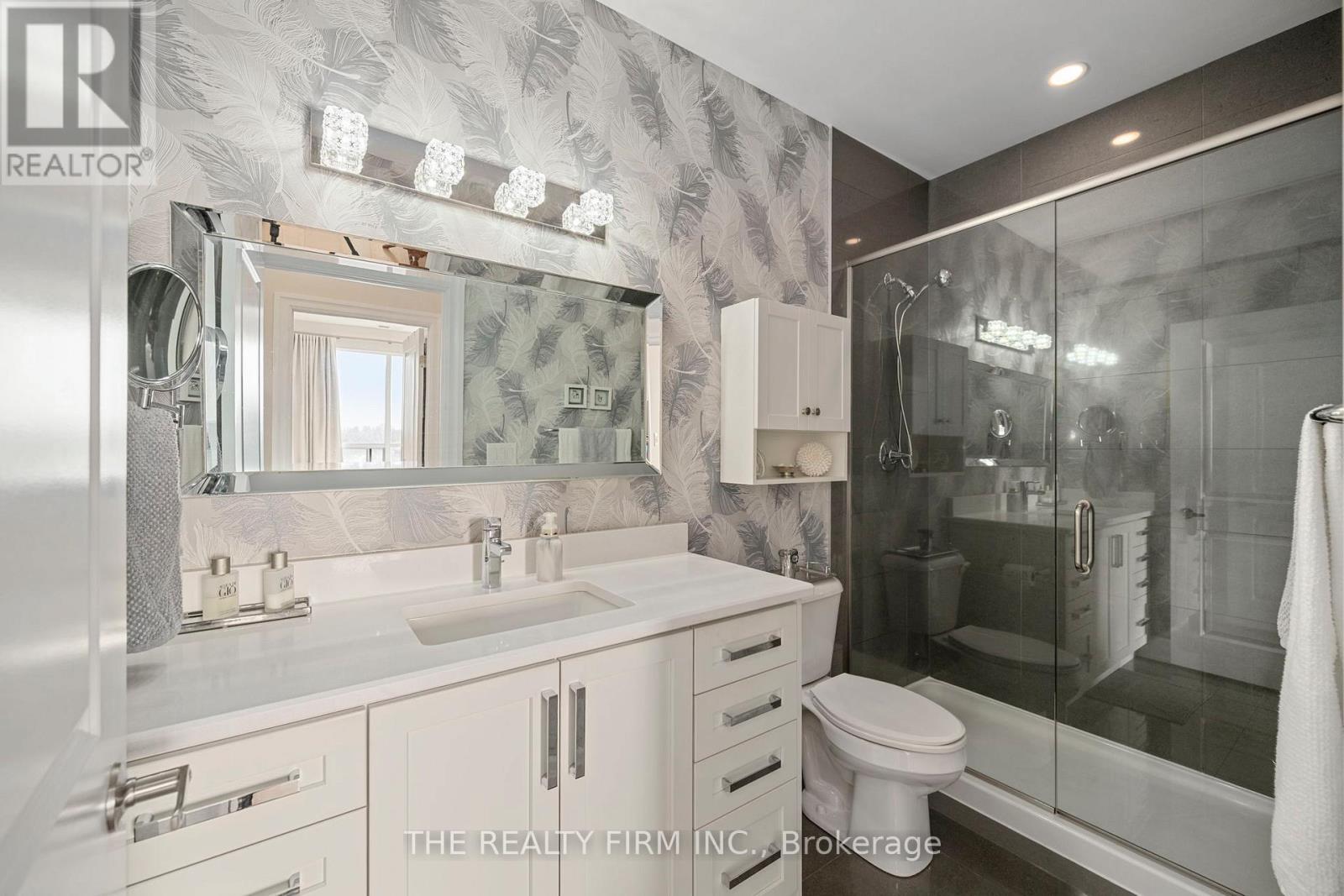 1304 - 240 Villagewalk Boulevard, London North, Ontario  N6G 0P6 - Photo 18 - X13013152