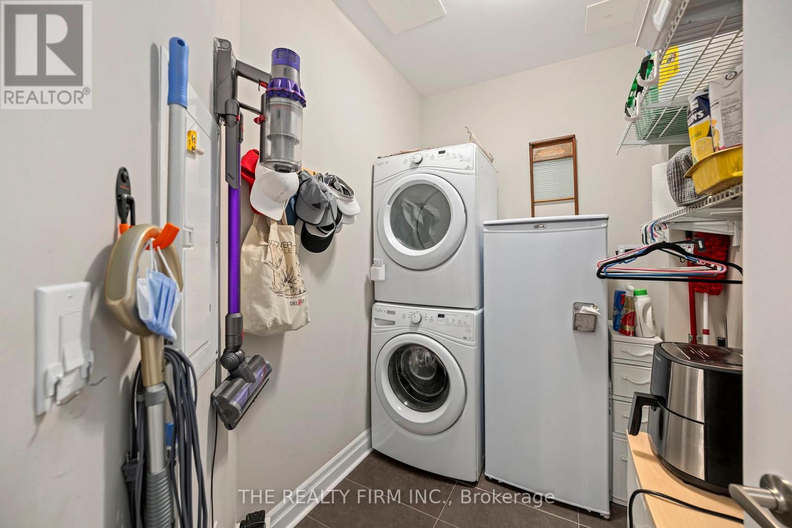 1304 - 240 Villagewalk Boulevard, London North, Ontario  N6G 0P6 - Photo 19 - X13013152