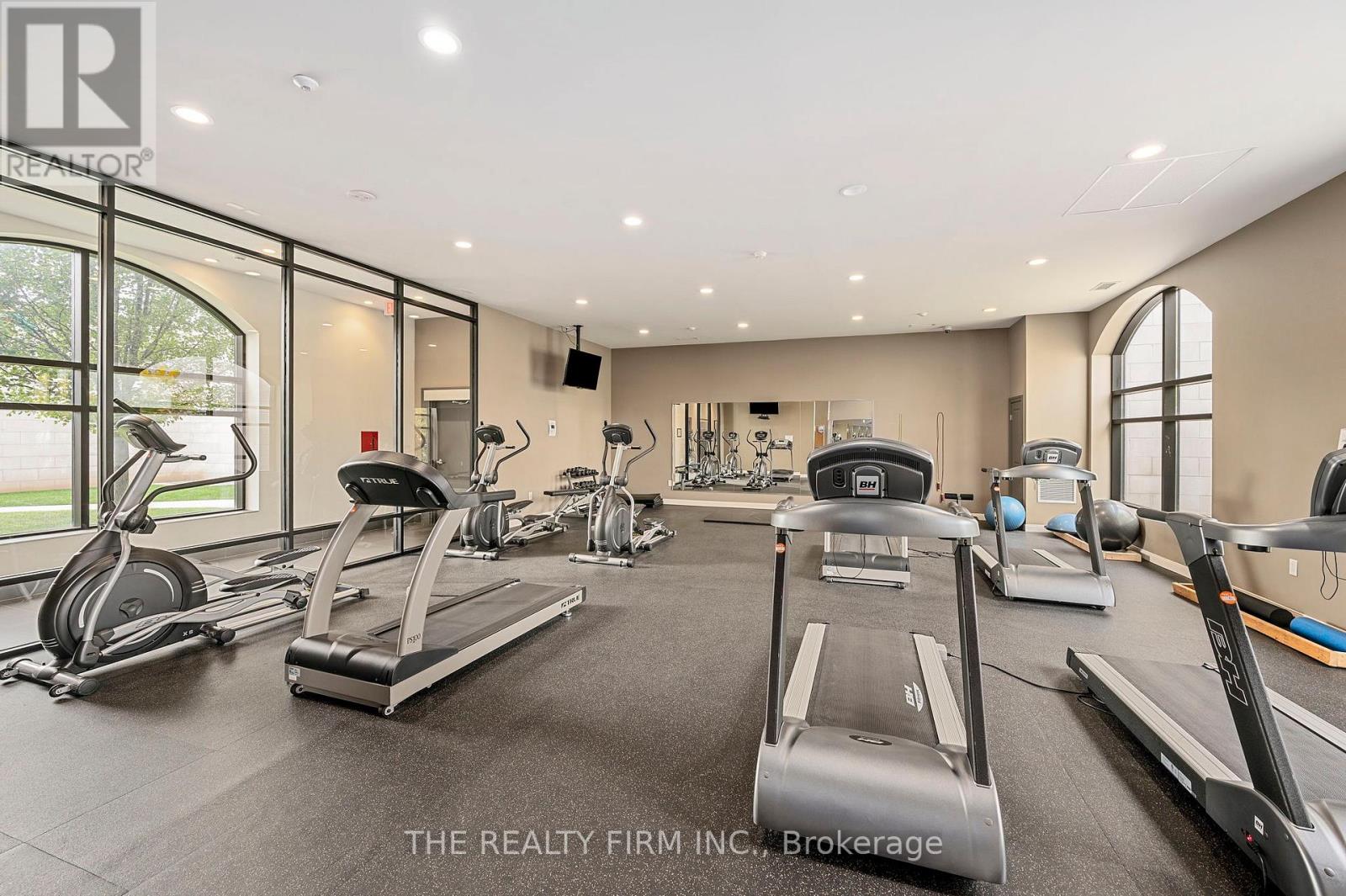 1304 - 240 Villagewalk Boulevard, London North, Ontario  N6G 0P6 - Photo 28 - X13013152