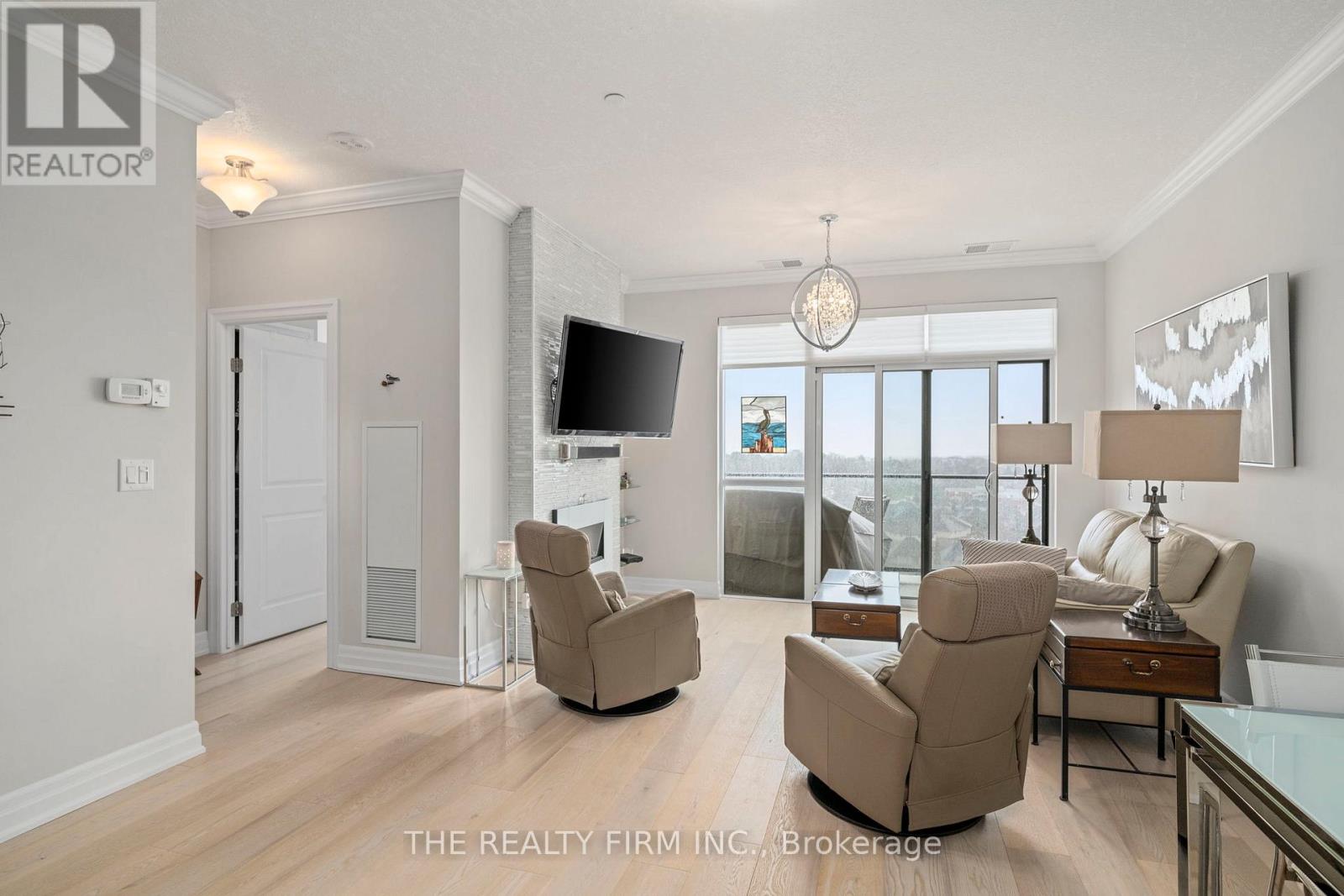 1304 - 240 Villagewalk Boulevard, London North, Ontario  N6G 0P6 - Photo 9 - X13013152