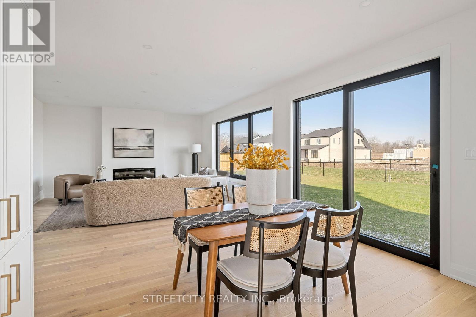 6346 Old Garrison Boulevard, London South, Ontario  N6P 0H3 - Photo 11 - X13013224