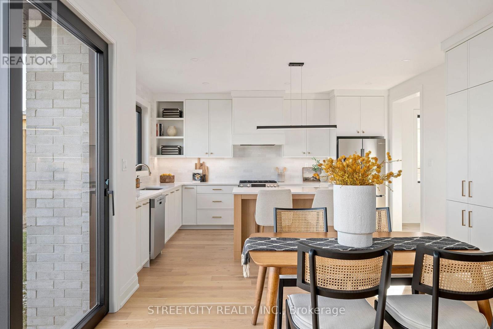 6346 Old Garrison Boulevard, London South, Ontario  N6P 0H3 - Photo 4 - X13013224