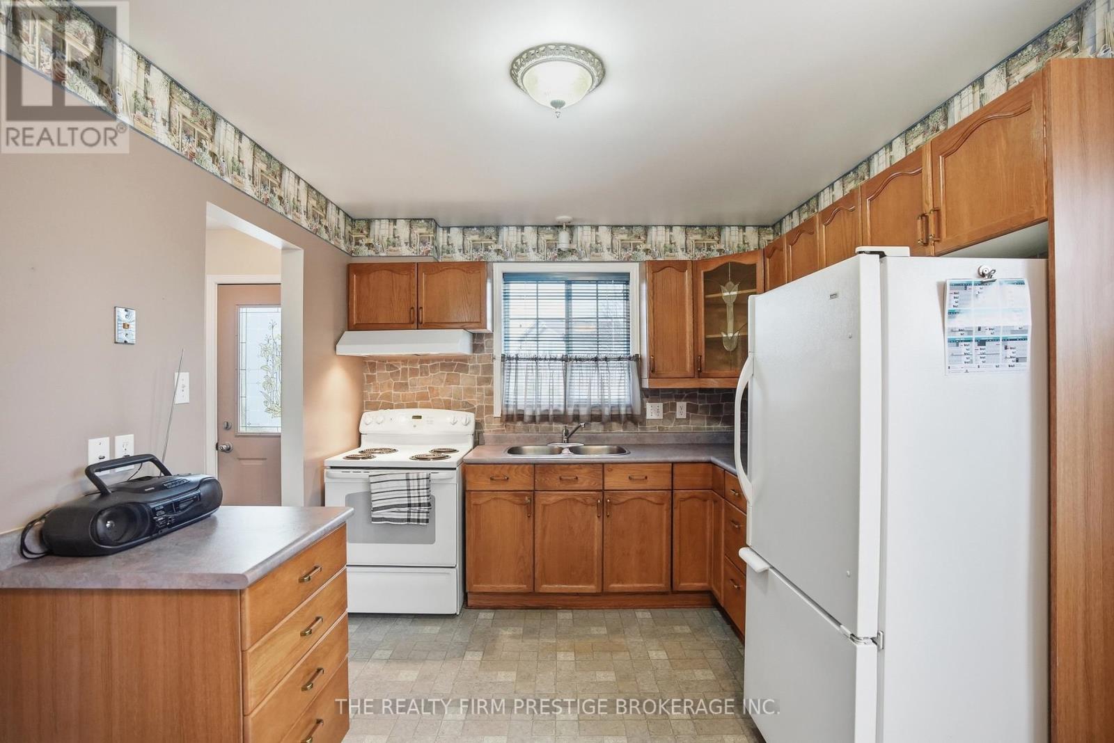277 Fleming Drive, London East, Ontario  N5V 4Y7 - Photo 6 - X13013332
