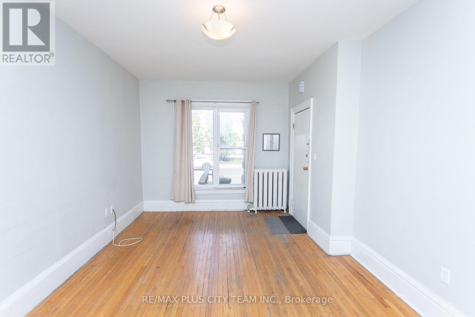 2 - 682 BATHURST STREET, Toronto, Ontario