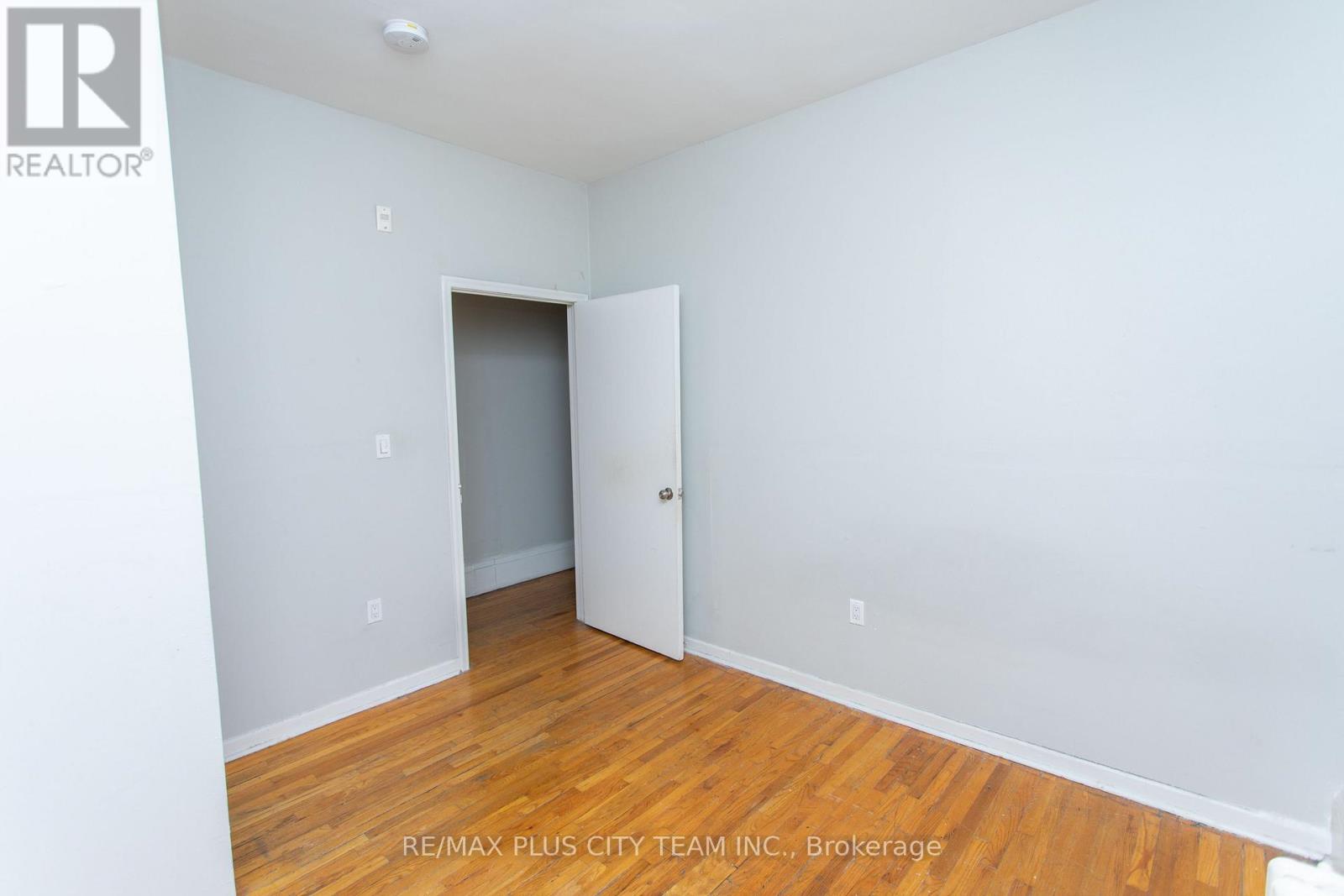 2 - 682 Bathurst Street, Toronto, Ontario  M5S 2R3 - Photo 10 - C13013146