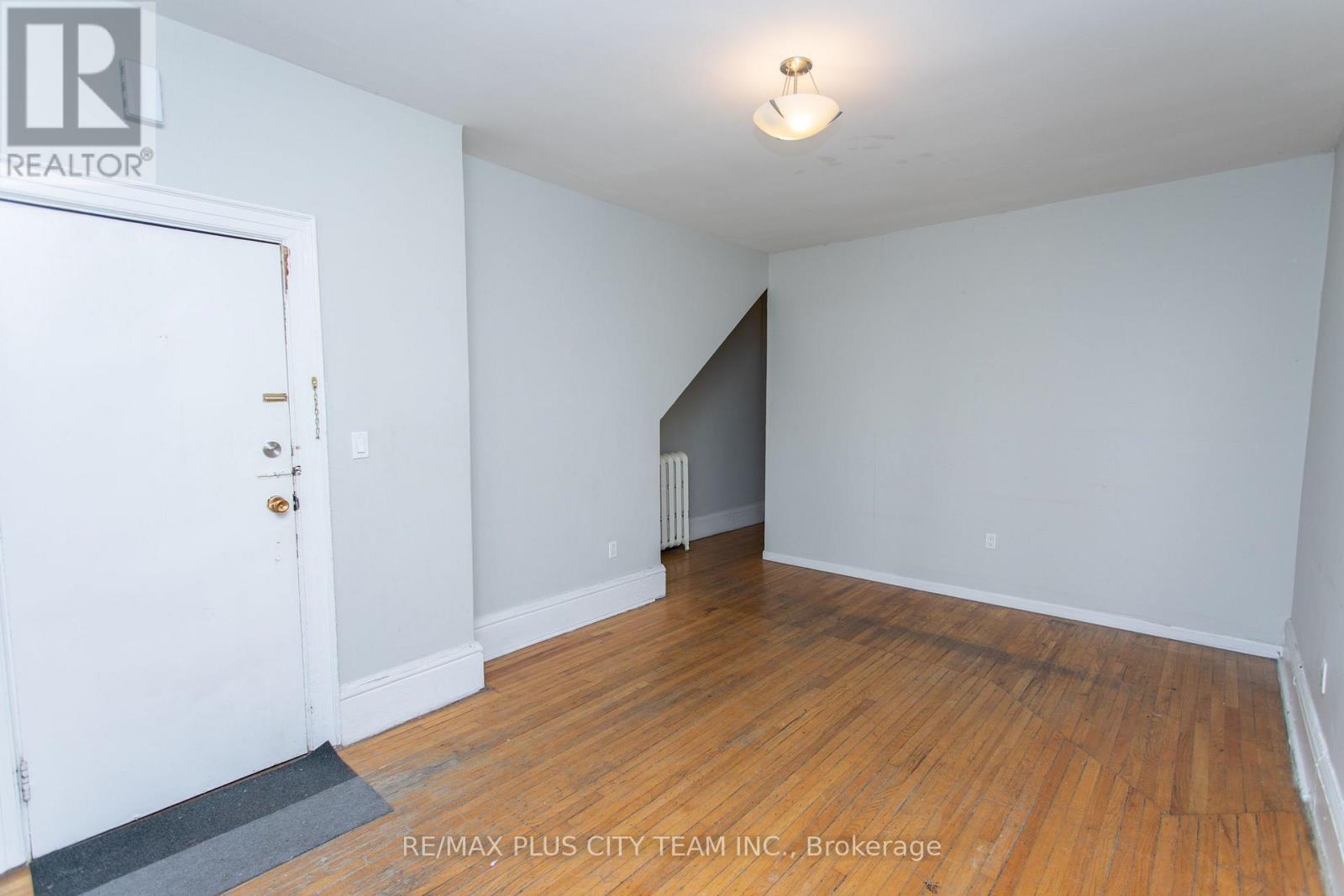 2 - 682 Bathurst Street, Toronto, Ontario  M5S 2R3 - Photo 4 - C13013146
