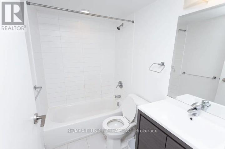 204 - 686 Bathurst Street, Toronto, Ontario  M5S 2R3 - Photo 11 - C13013190