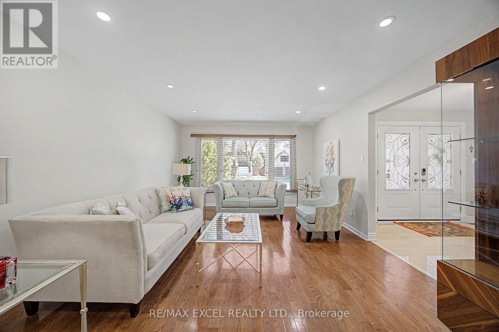 46 Robinter Drive, Toronto, Ontario  M2M 3R2 - Photo 11 - C13013230