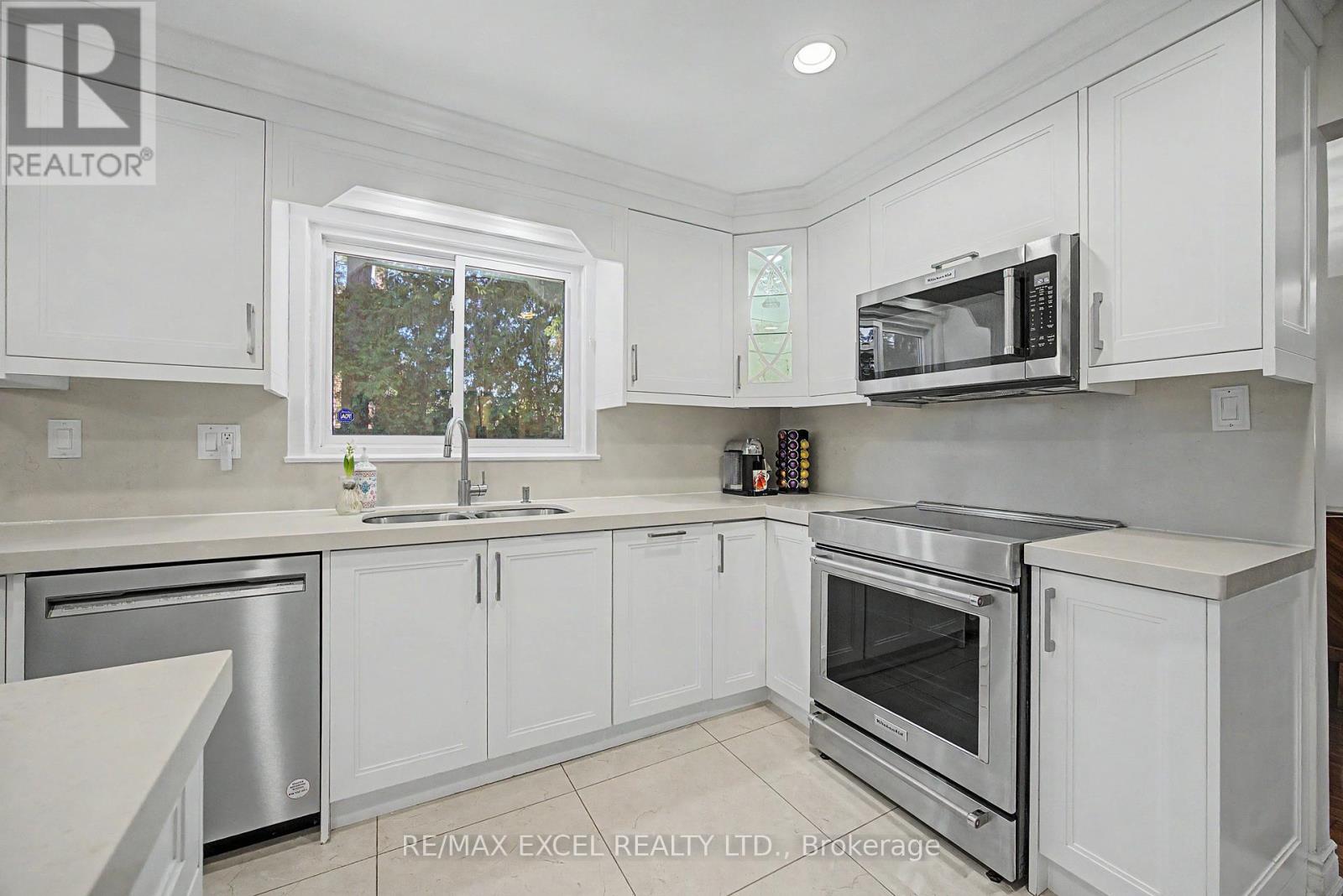 46 Robinter Drive, Toronto, Ontario  M2M 3R2 - Photo 16 - C13013230