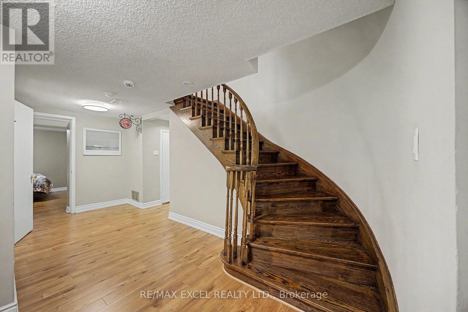 46 Robinter Drive, Toronto, Ontario  M2M 3R2 - Photo 24 - C13013230