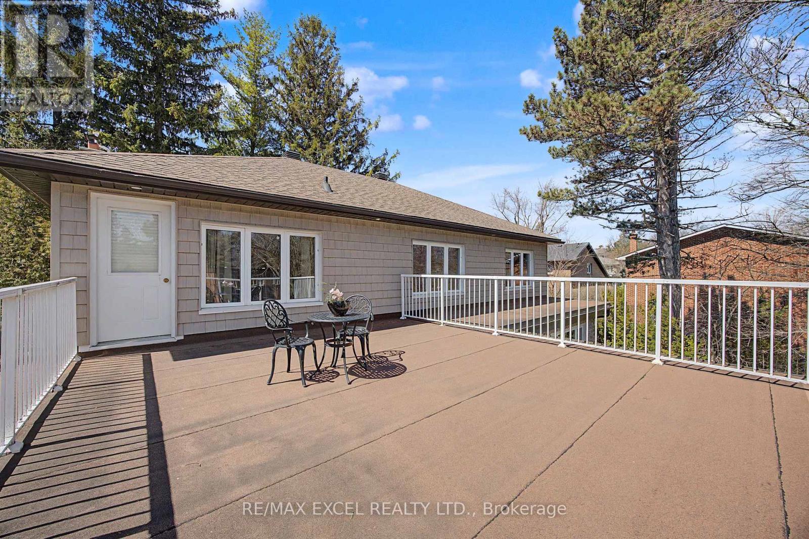 46 Robinter Drive, Toronto, Ontario  M2M 3R2 - Photo 35 - C13013230