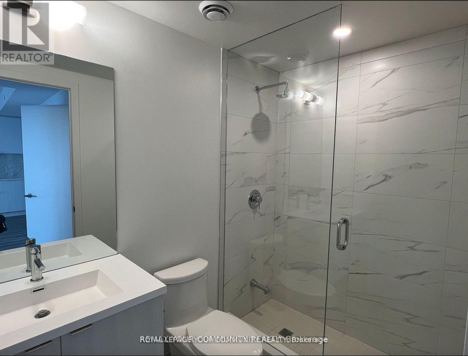 5705 - 138 Downes Street, Toronto, Ontario  M5E 0E4 - Photo 13 - C13013266