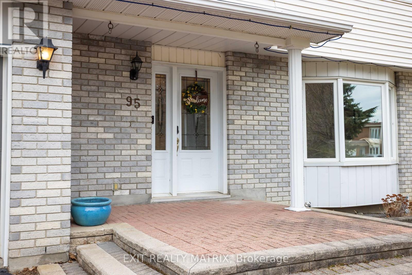 95 Castlebeau Street, Russell, Ontario  K0A 1W0 - Photo 2 - X13013352