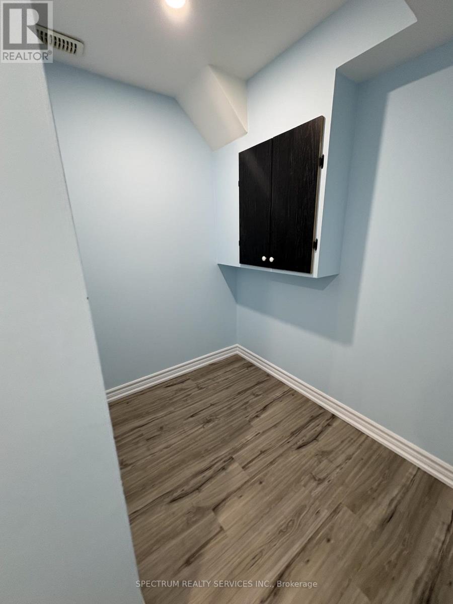 1816 Silverstone Crescent, Oshawa, Ontario  L1K 3C2 - Photo 2 - E13013150