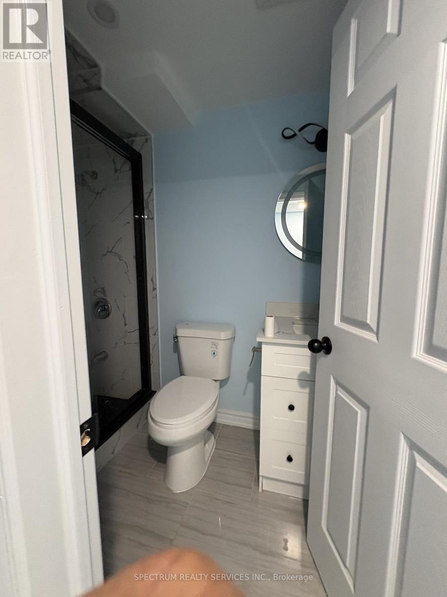 1816 Silverstone Crescent, Oshawa, Ontario  L1K 3C2 - Photo 4 - E13013150