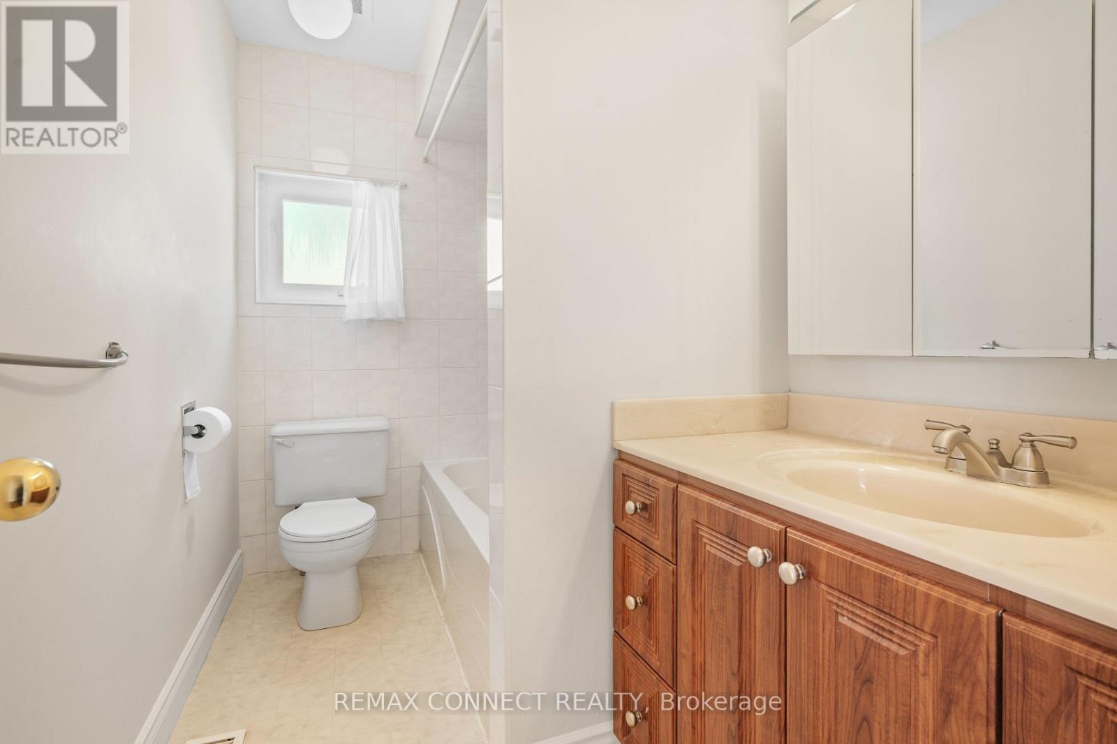 856 Chapleau Drive, Pickering, Ontario  L1W 1P4 - Photo 17 - E13013274