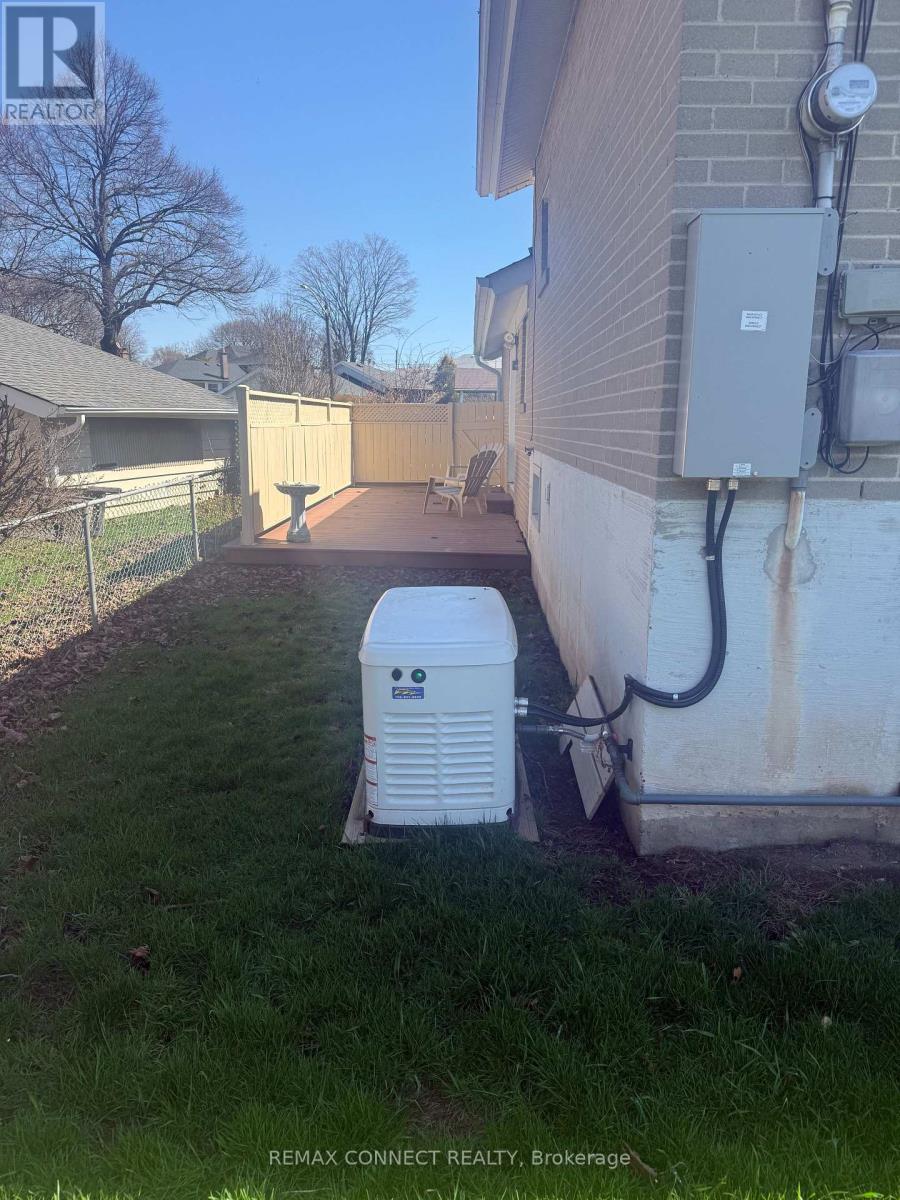 856 Chapleau Drive, Pickering, Ontario  L1W 1P4 - Photo 24 - E13013274