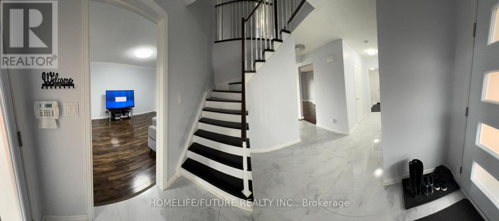 14 Lowder Place, Whitby, Ontario  L1N 8B9 - Photo 6 - E13013358