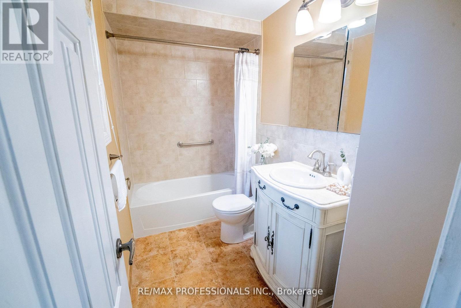 1 Bluefin Crescent, Toronto, Ontario  M1H 2K9 - Photo 27 - E13013360