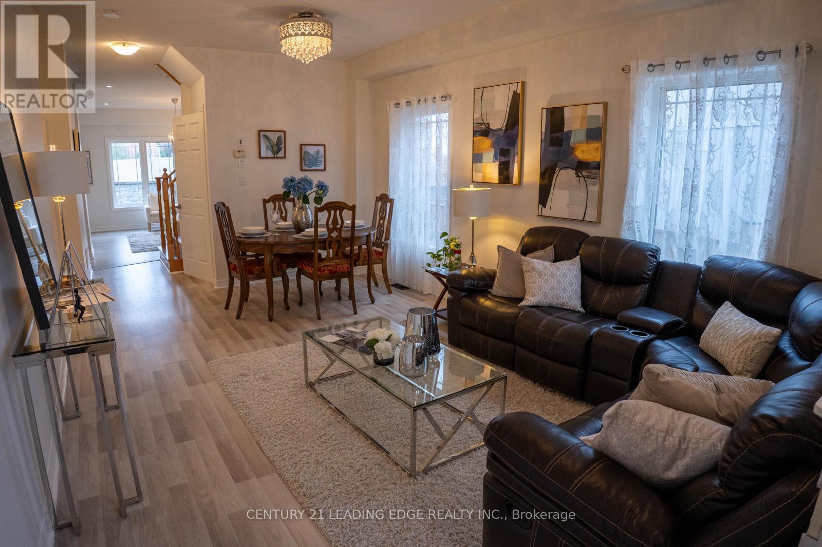 27 Mantz Crescent, Whitby, Ontario  L1R 0L3 - Photo 4 - E12936226