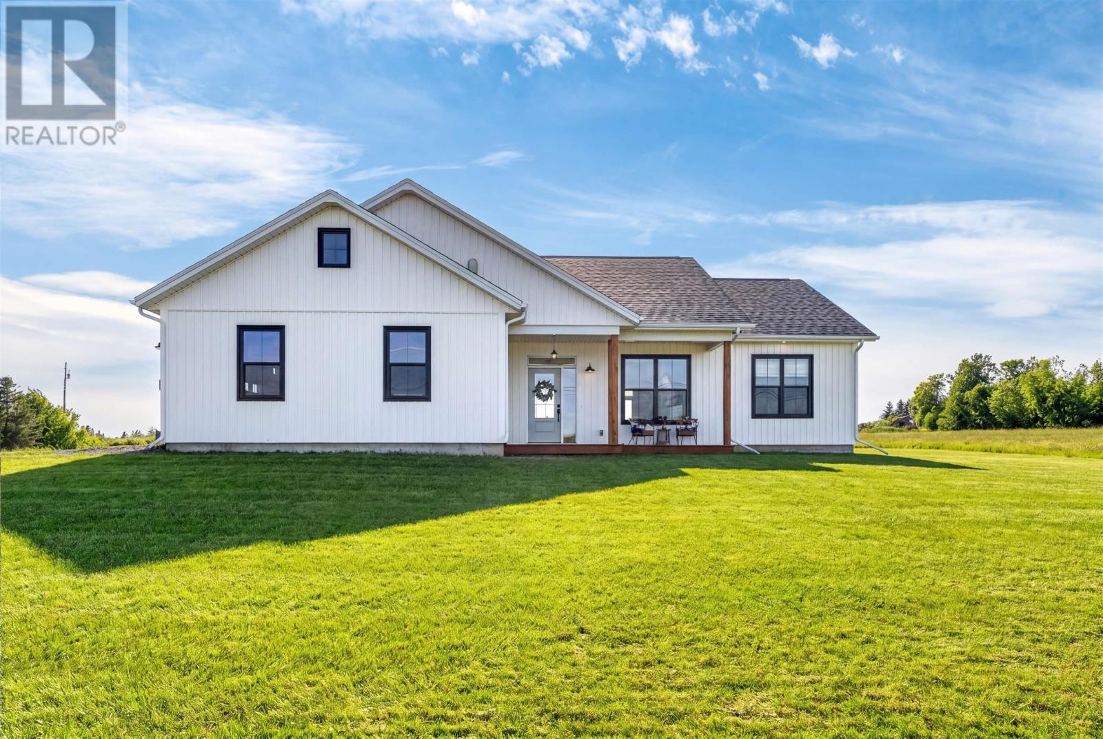 329 Macinnis Road, Winsloe North, Prince Edward Island  C1E 0R2 - Photo 1 - 202607823