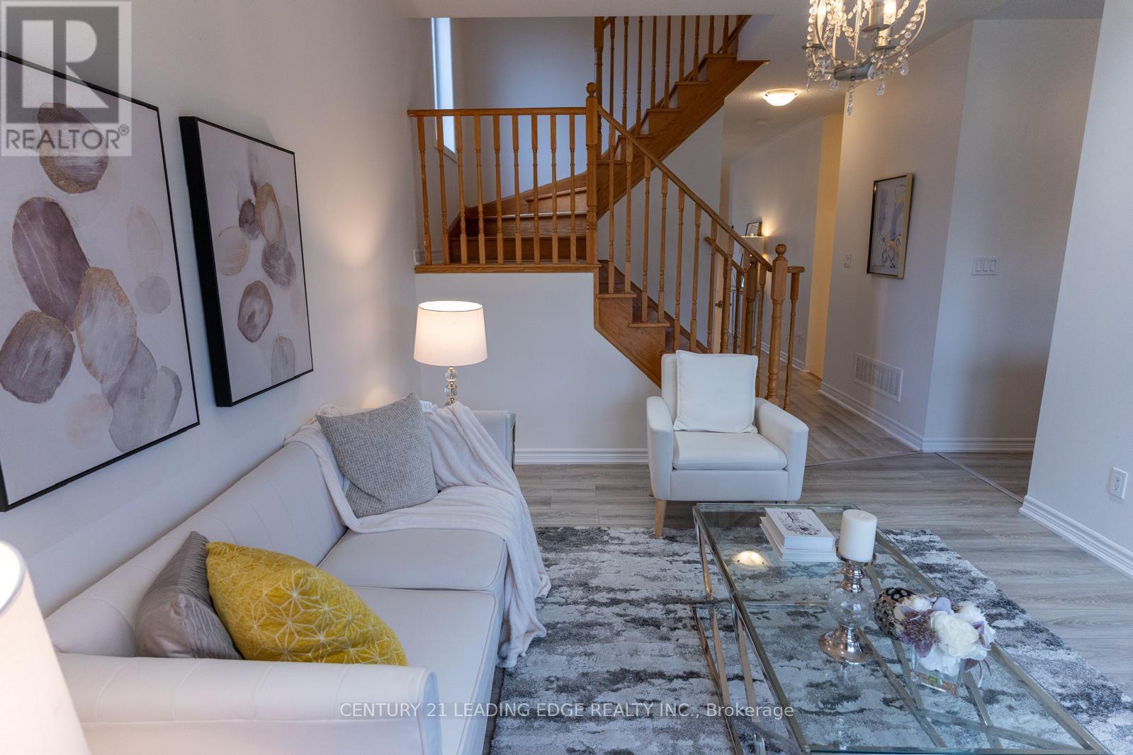 27 Mantz Crescent, Whitby, Ontario  L1R 0L3 - Photo 7 - E12936226